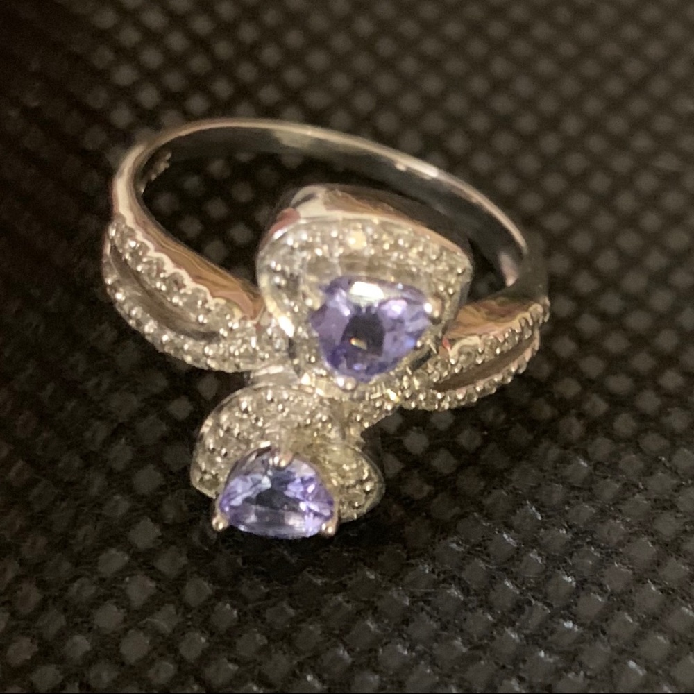 14KT  WHITE GOLD RING  WITH  DIAMOND AND TANZANITE - Picture 2 of 5